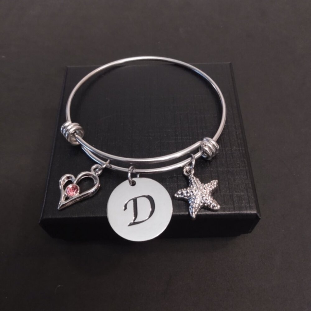 " D " Bracelet stainless steel Expandable Bangle Two Charm Heart and Star.